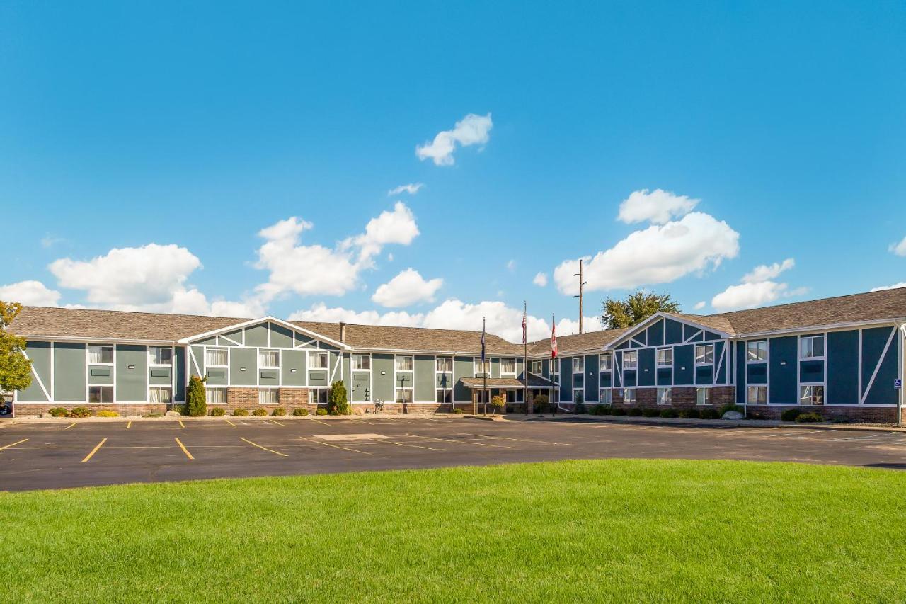 Americas Best Value Inn & Suites-Birch Run Exterior foto