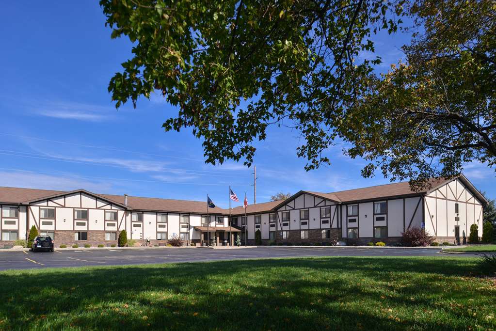 Americas Best Value Inn & Suites-Birch Run Exterior foto